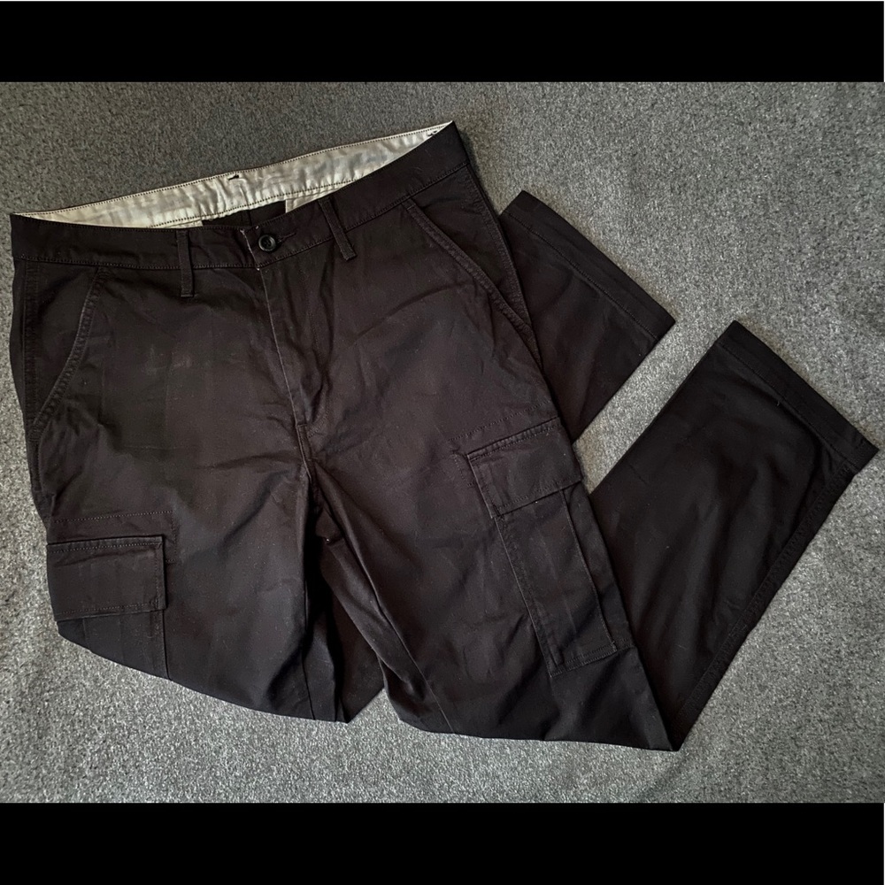 Levi’s Black Cargo Pants 32x30
